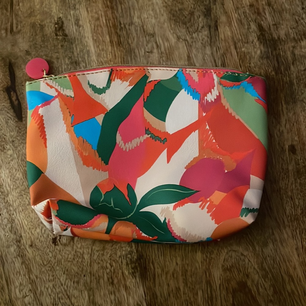 Ipsy - Makeup bag - Picture 2 of 3